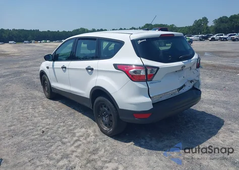 2017 Ford Escape S z USA, uszkodzony, nr VIN 1FMCU0F7XHUA26921